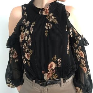 Astr the label blouse! Perfect for Fall!